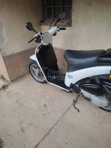Piaggio free