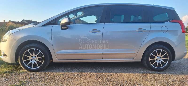 Peugeot 5008 1.6 THP 16V