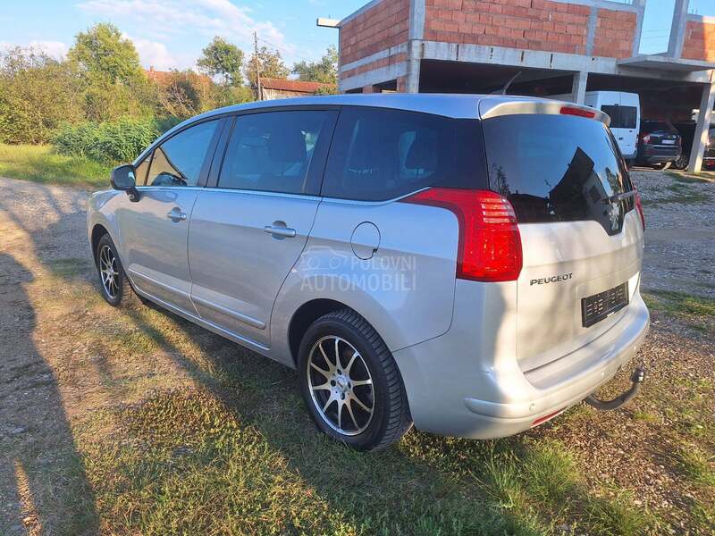 Peugeot 5008 1.6 THP 16V