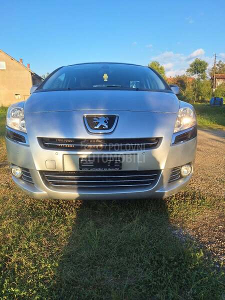 Peugeot 5008 1.6 THP 16V