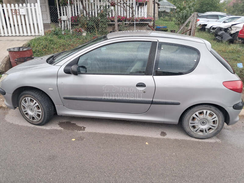 Peugeot 206 1.1