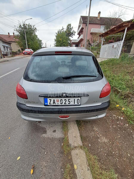 Peugeot 206 1.1