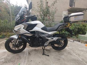 CFMOTO 700 MT