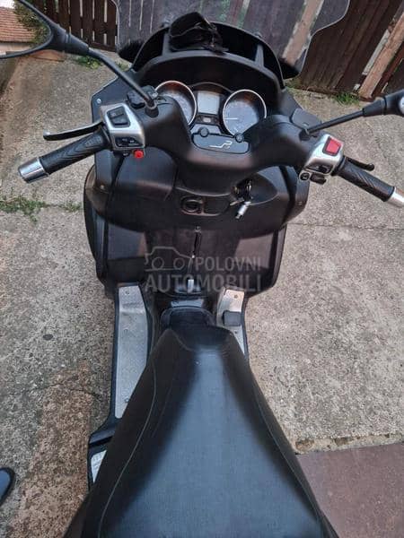 Piaggio MP3 500ie B kategorija