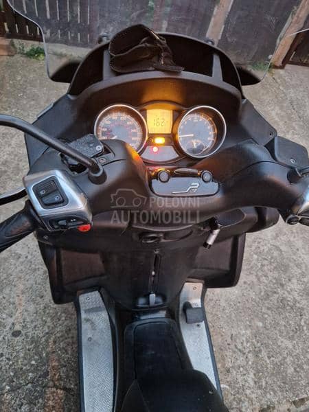 Piaggio MP3 500ie B kategorija