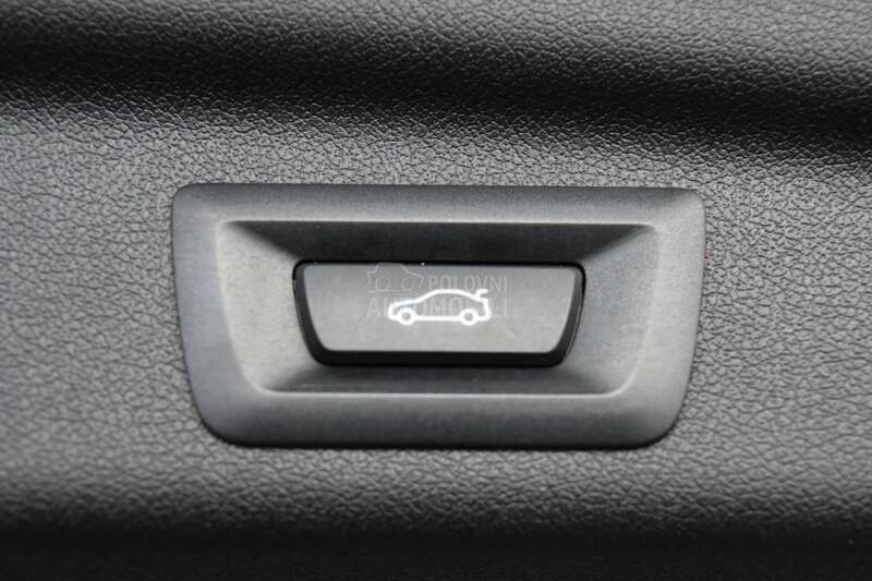 BMW 218 i Luxury Line AT