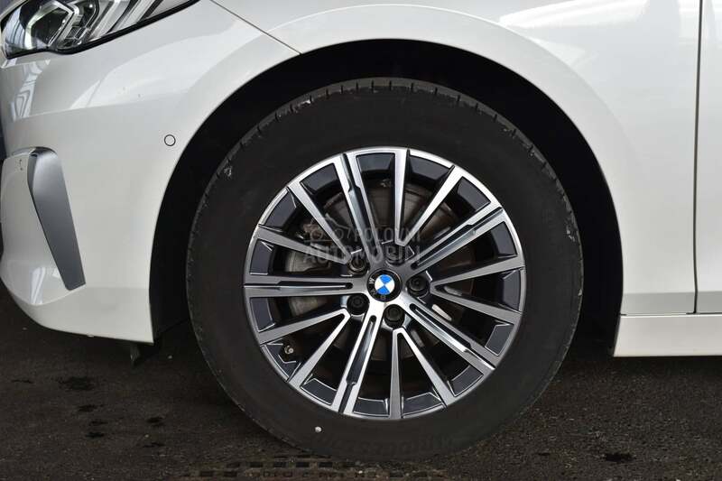 BMW 218 i Luxury Line AT