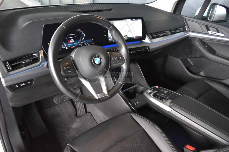 BMW 218 i Luxury Line AT