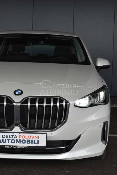 BMW 218 i Luxury Line AT