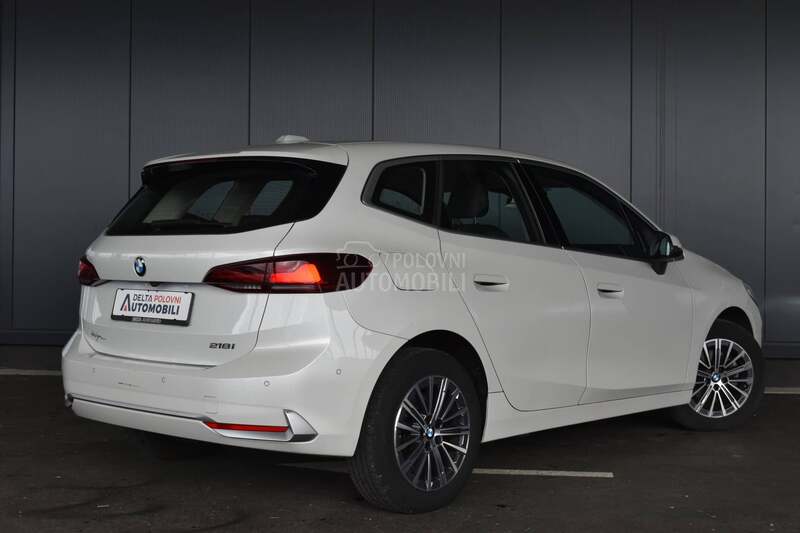 BMW 218 i Luxury Line AT