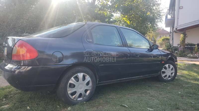 Ford Mondeo 