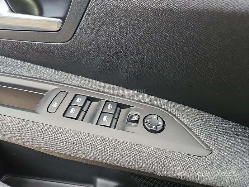 Peugeot 3008 1.2 ACTIVE A/T