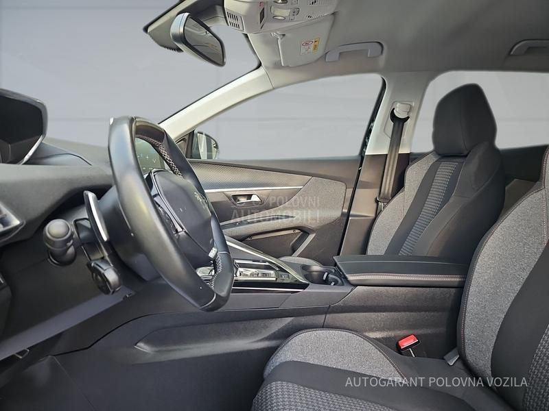 Peugeot 3008 1.2 ACTIVE A/T