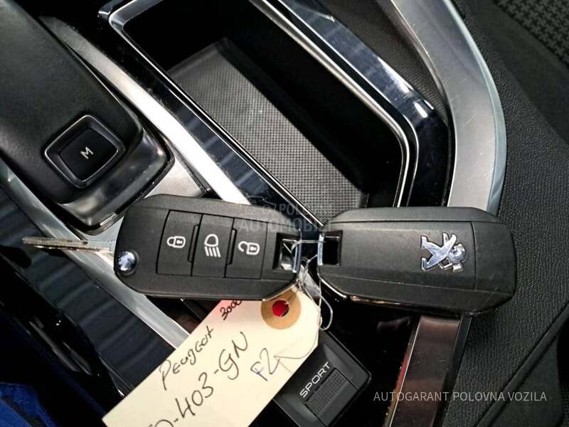 Peugeot 3008 1.2 ACTIVE A/T