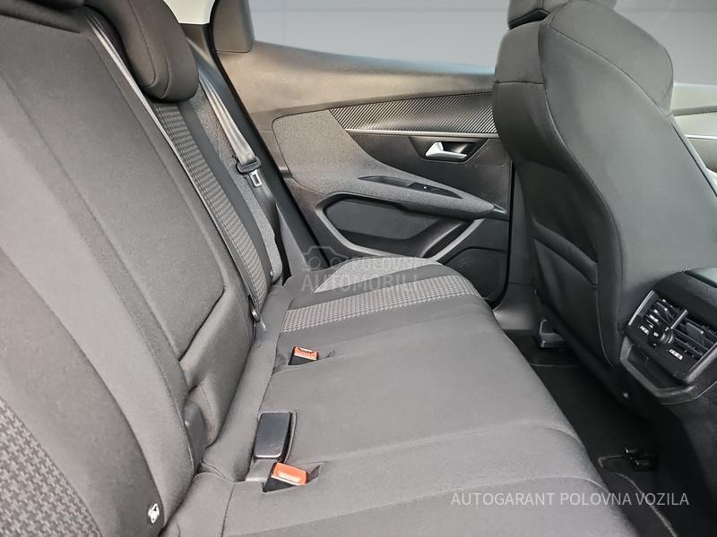 Peugeot 3008 1.2 ACTIVE A/T