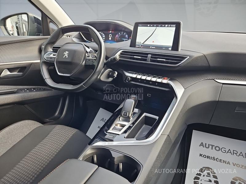 Peugeot 3008 1.2 ACTIVE A/T