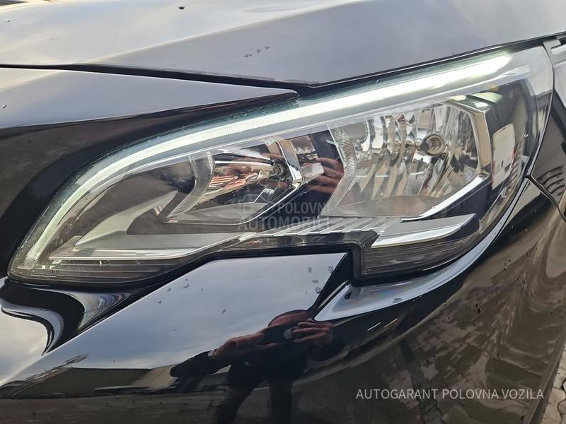 Peugeot 3008 1.2 ACTIVE A/T