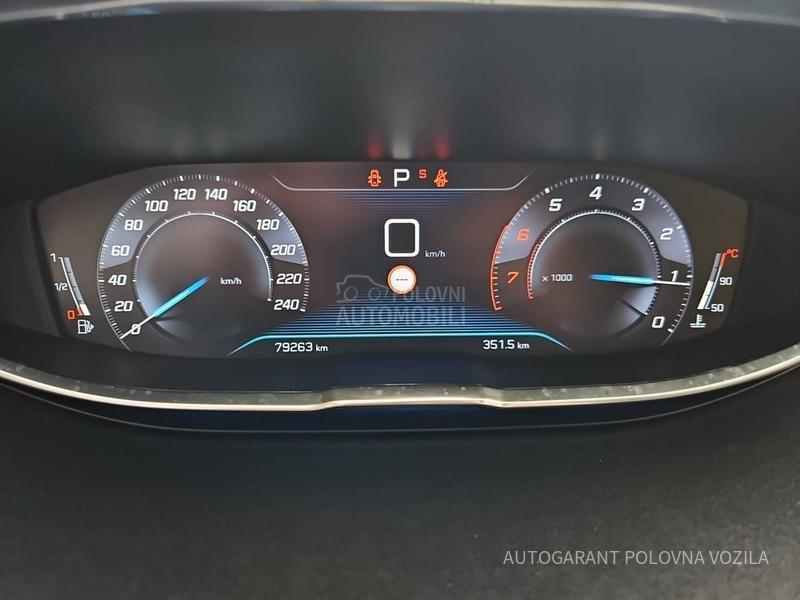 Peugeot 3008 1.2 ACTIVE A/T