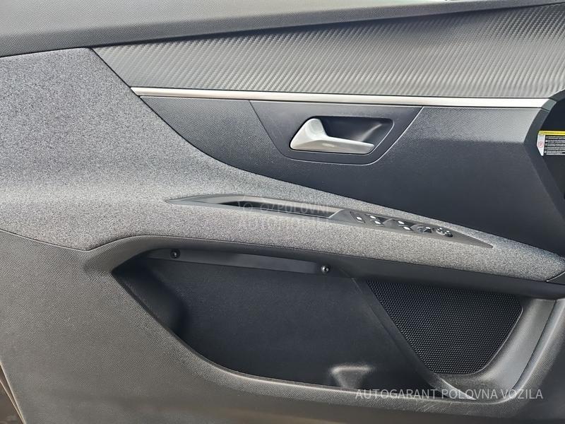 Peugeot 3008 1.2 ACTIVE A/T