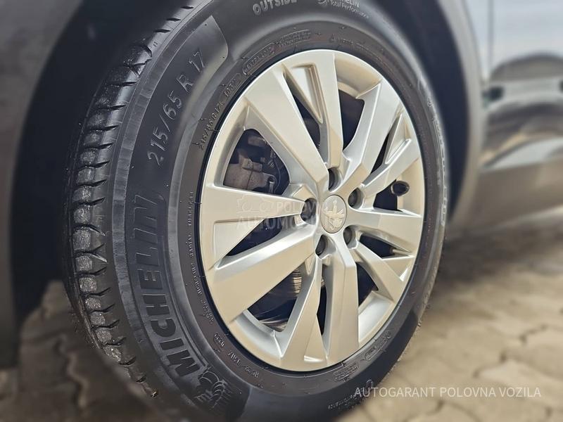 Peugeot 3008 1.2 ACTIVE A/T
