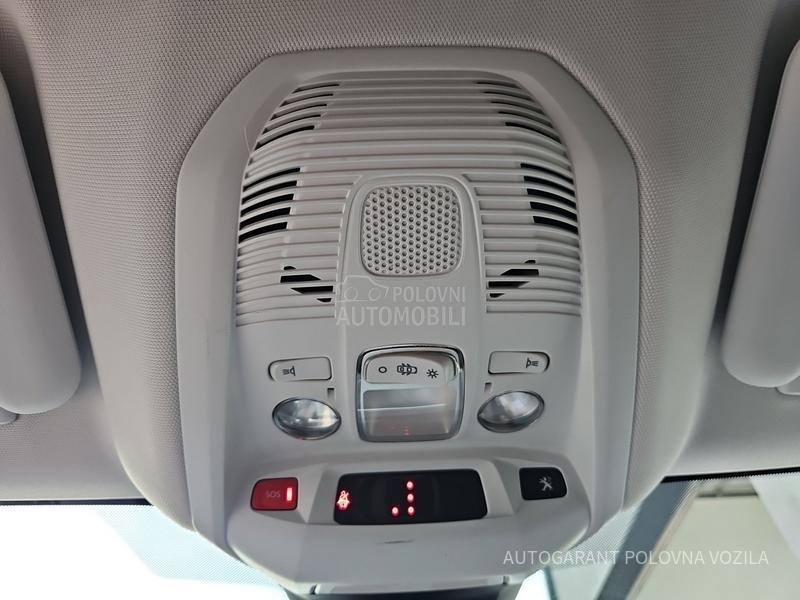 Peugeot 3008 1.2 ACTIVE A/T