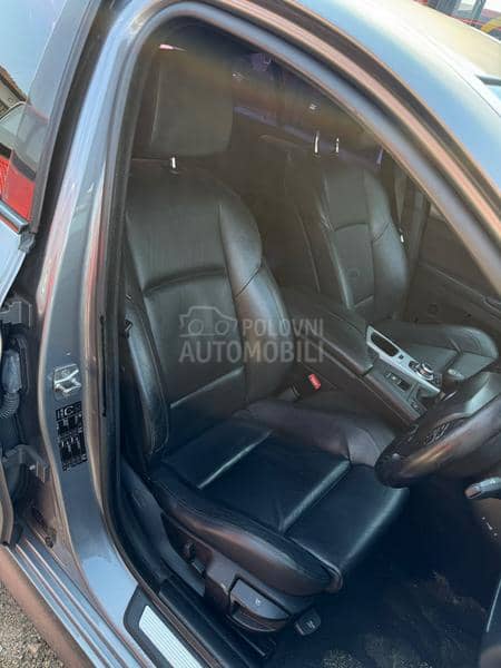 BMW 520 -  kompletan auto u delovima
