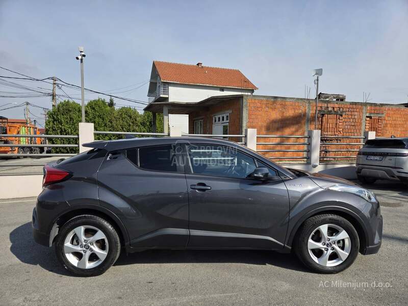 Toyota C-HR 1.8 Hybrid