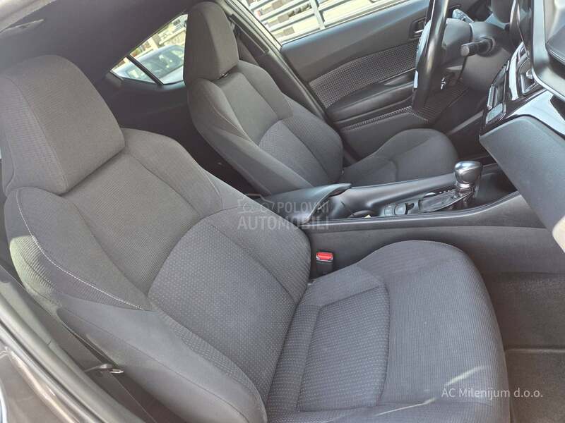 Toyota C-HR 1.8 Hybrid