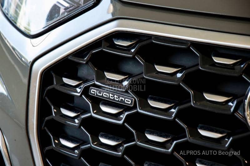 Audi Q5 2.0 TDI S line