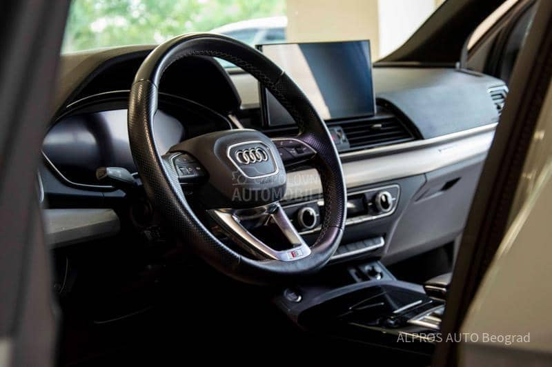 Audi Q5 2.0 TDI S line