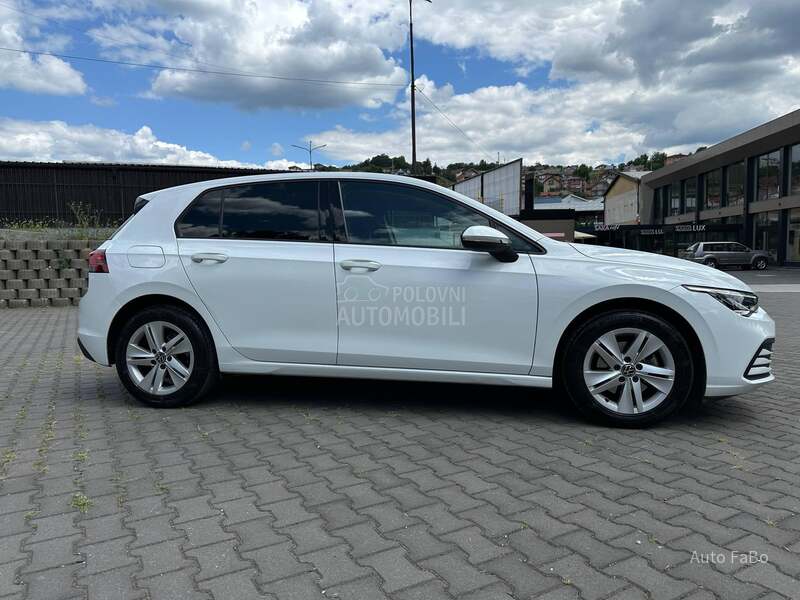 Volkswagen Golf 8 Life