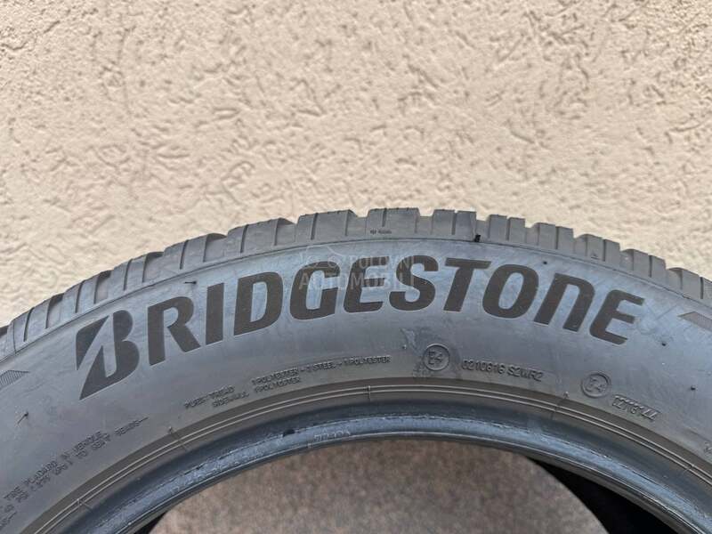 Bridgestone 225/55 R17 Zimska