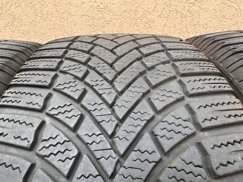 Bridgestone 225/55 R17 Zimska