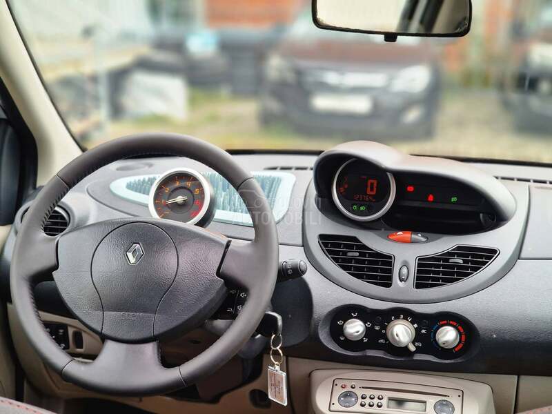 Renault Twingo P.A.N.O.R.A.M.A.