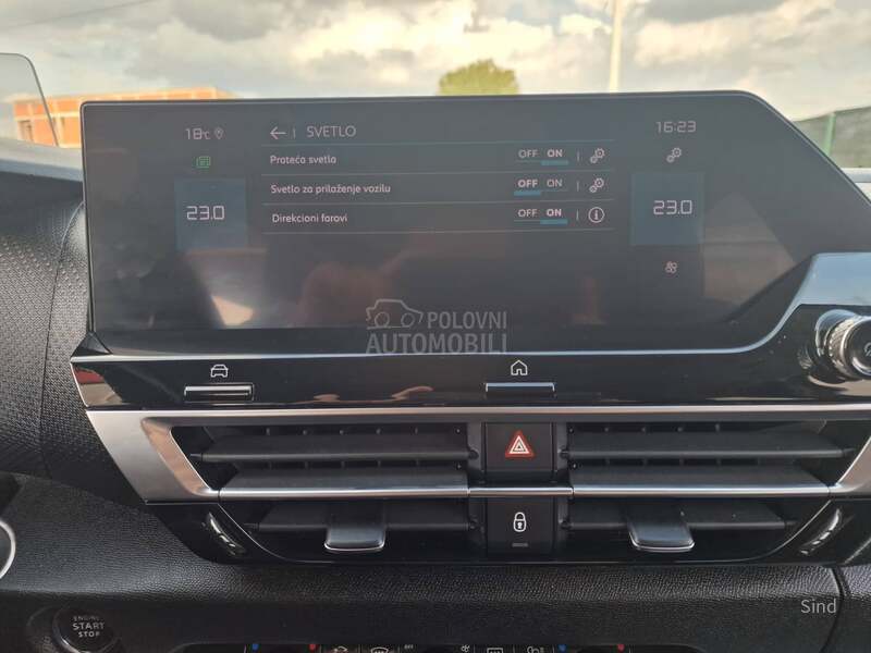Citroen C4 1.2 PURETECH SHINE
