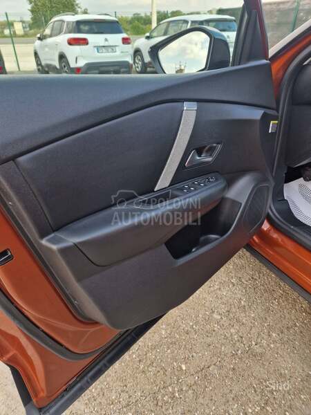 Citroen C4 1.2 PURETECH SHINE