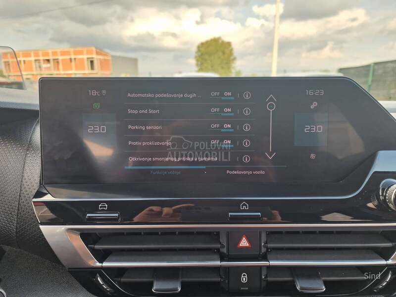 Citroen C4 1.2 PURETECH SHINE