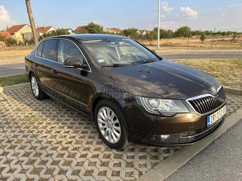 Škoda Superb 