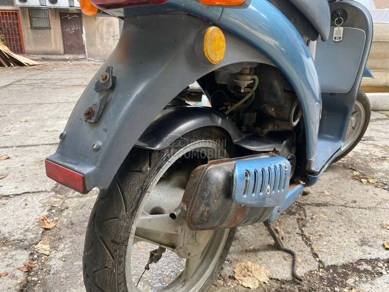 Piaggio Free