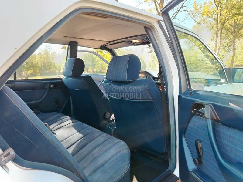 Mercedes Benz E 124 250D