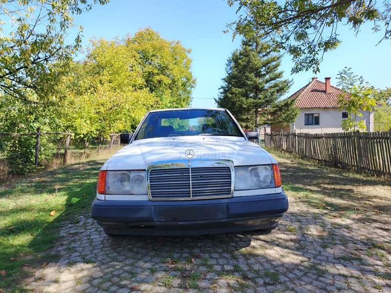 Mercedes Benz E 124 250D