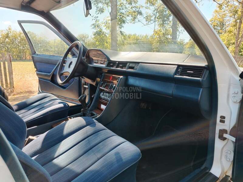 Mercedes Benz E 124 250D