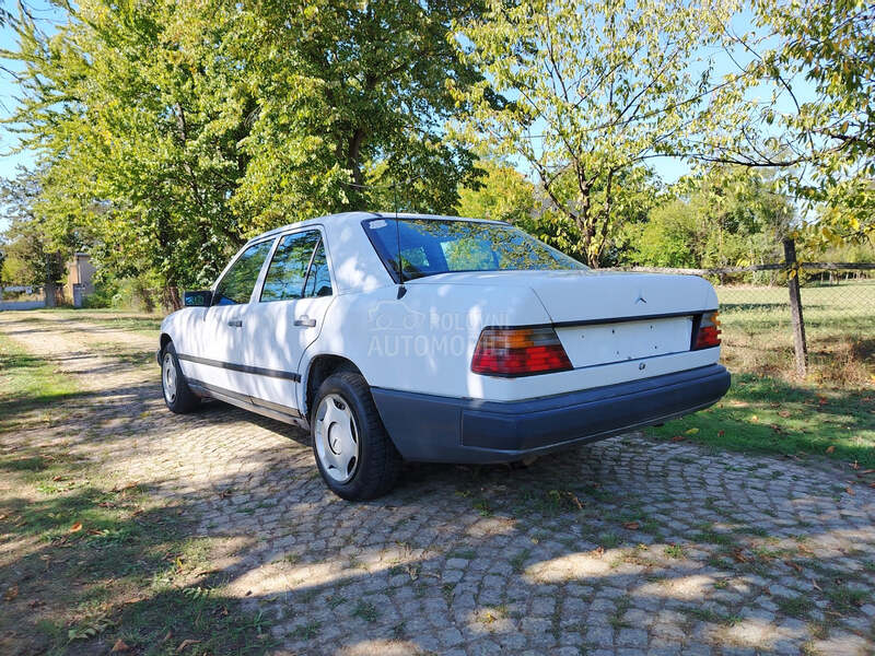 Mercedes Benz E 124 250D