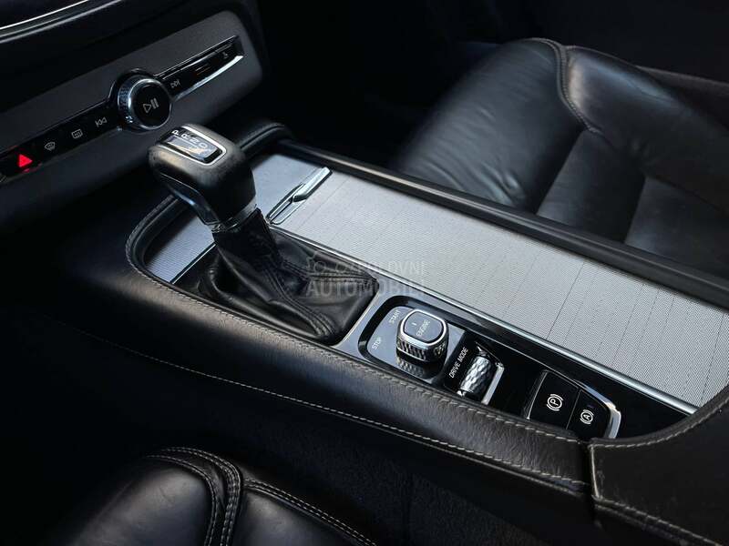 Volvo XC90 D5 INSCRIPTION CH