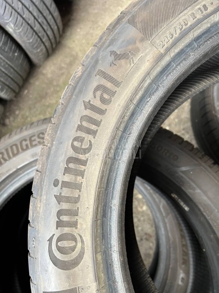 Continental 225/50 R18 Letnja