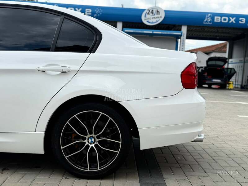BMW 320d 2.0D-XDRIVE N0V