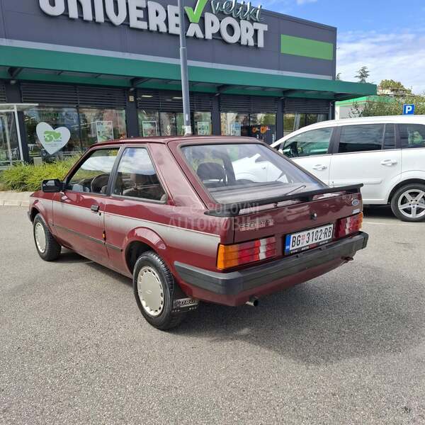 Ford Escort 