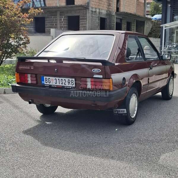 Ford Escort 