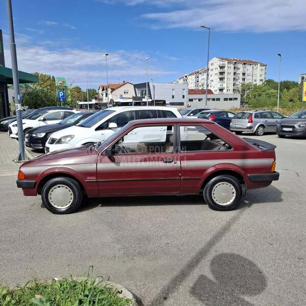Ford Escort 