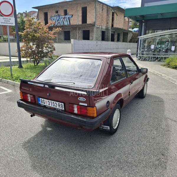 Ford Escort 